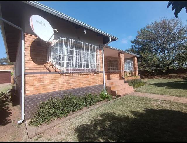3 BEDROOM HOUSE FOR SALE IN PRIMROSE EAST